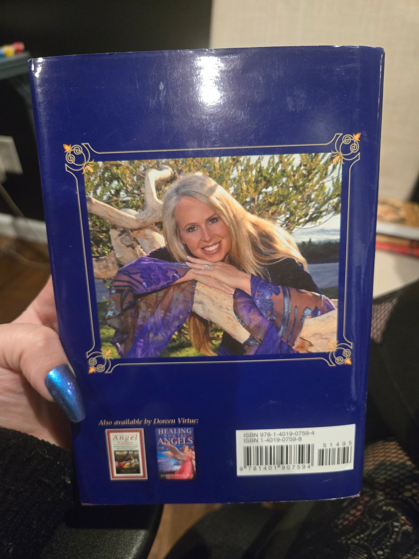 Angels 101: An Introduction to Connecting, Working, and Healing with the Angels by Doreen Virtue, PhD