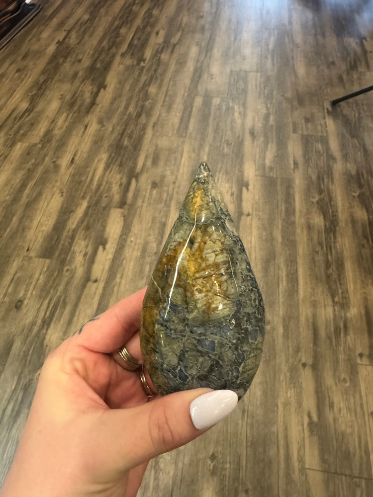 Large Crystal Freeform