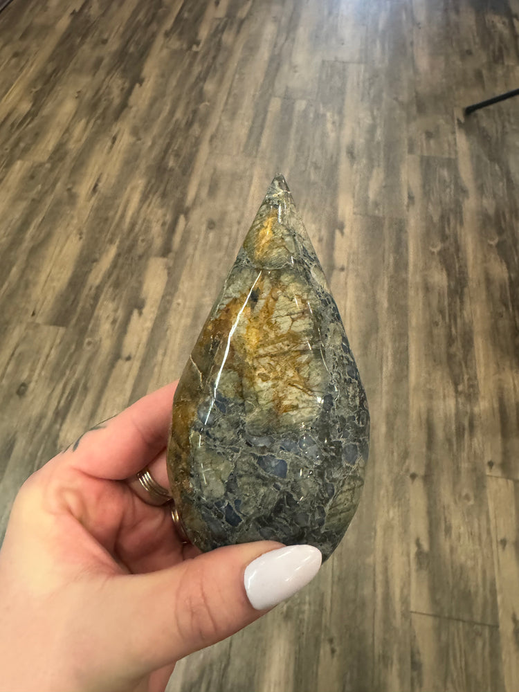 Large Crystal Freeform